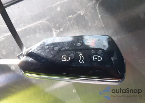 2025 Volkswagen Atlas Cross Sport 2.0T Se z USA, uszkodzony, nr VIN 1V2DE2CA5SC225761